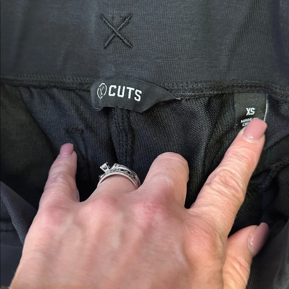 Cuts Joggers Black Men’s Xsmall
